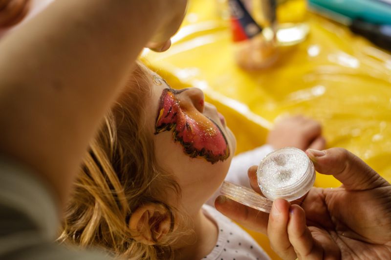schuetz-mediendesign-face-painting-1713769_1920.jpg
