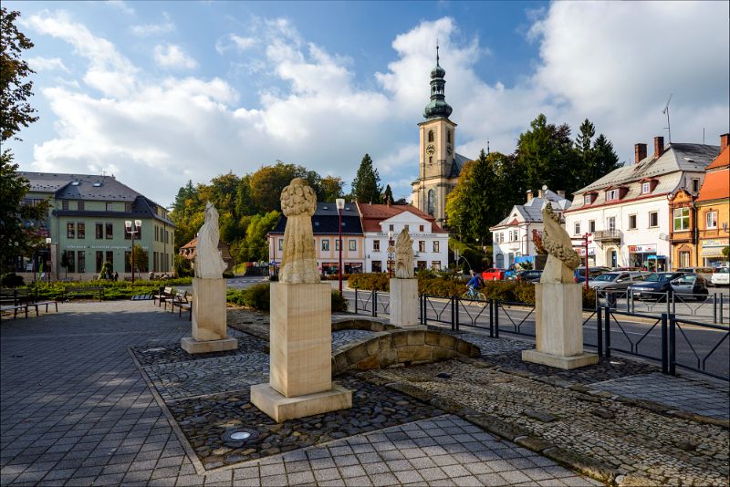 Podél Křinice přes Kyjovské údolí do Hřenska  (1).jpg